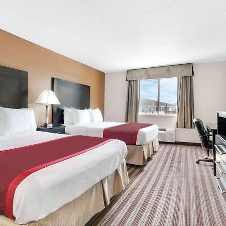 Days Inn & Suites By Wyndham Dallas Eksteriør bilde