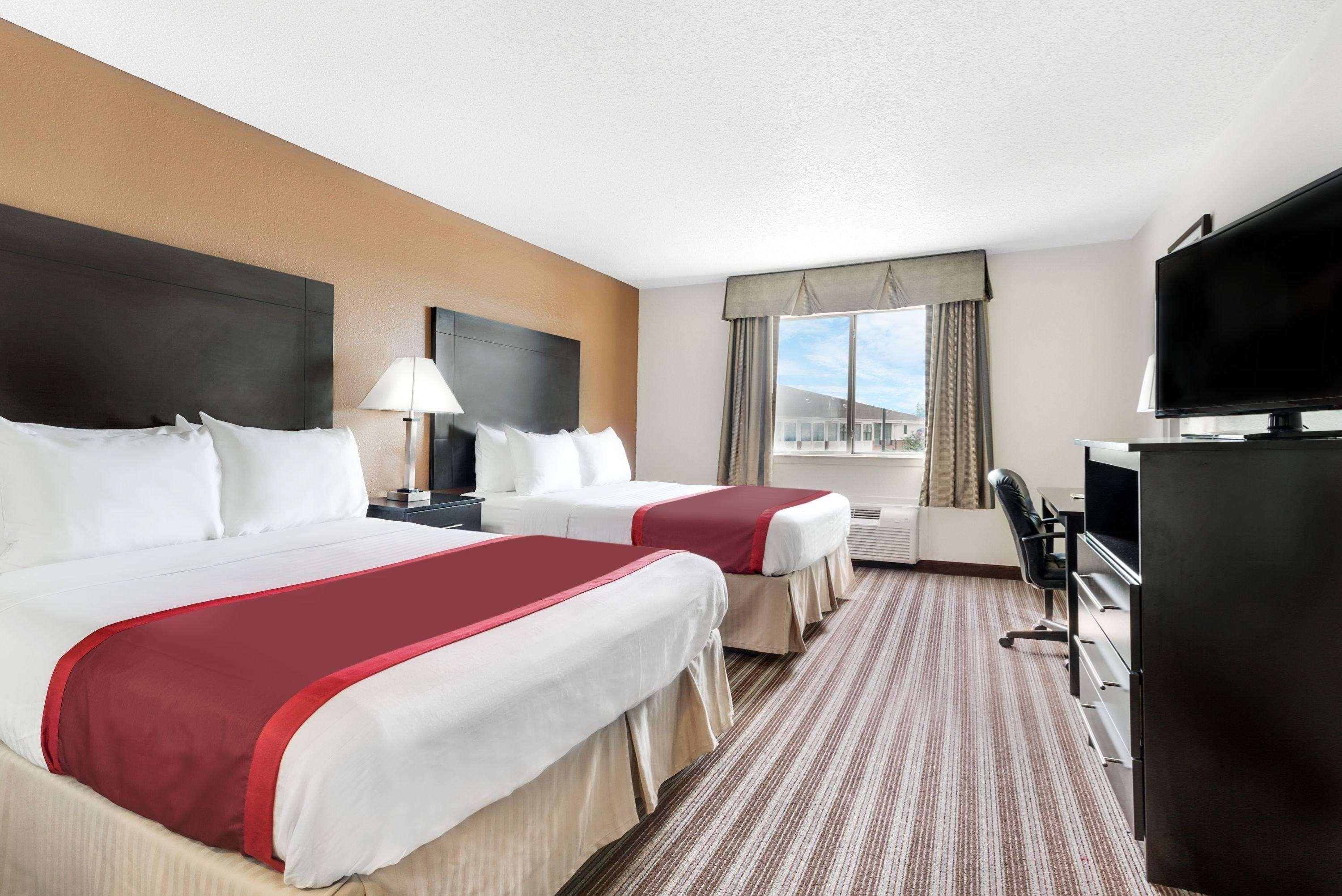 Days Inn & Suites By Wyndham Dallas Eksteriør bilde