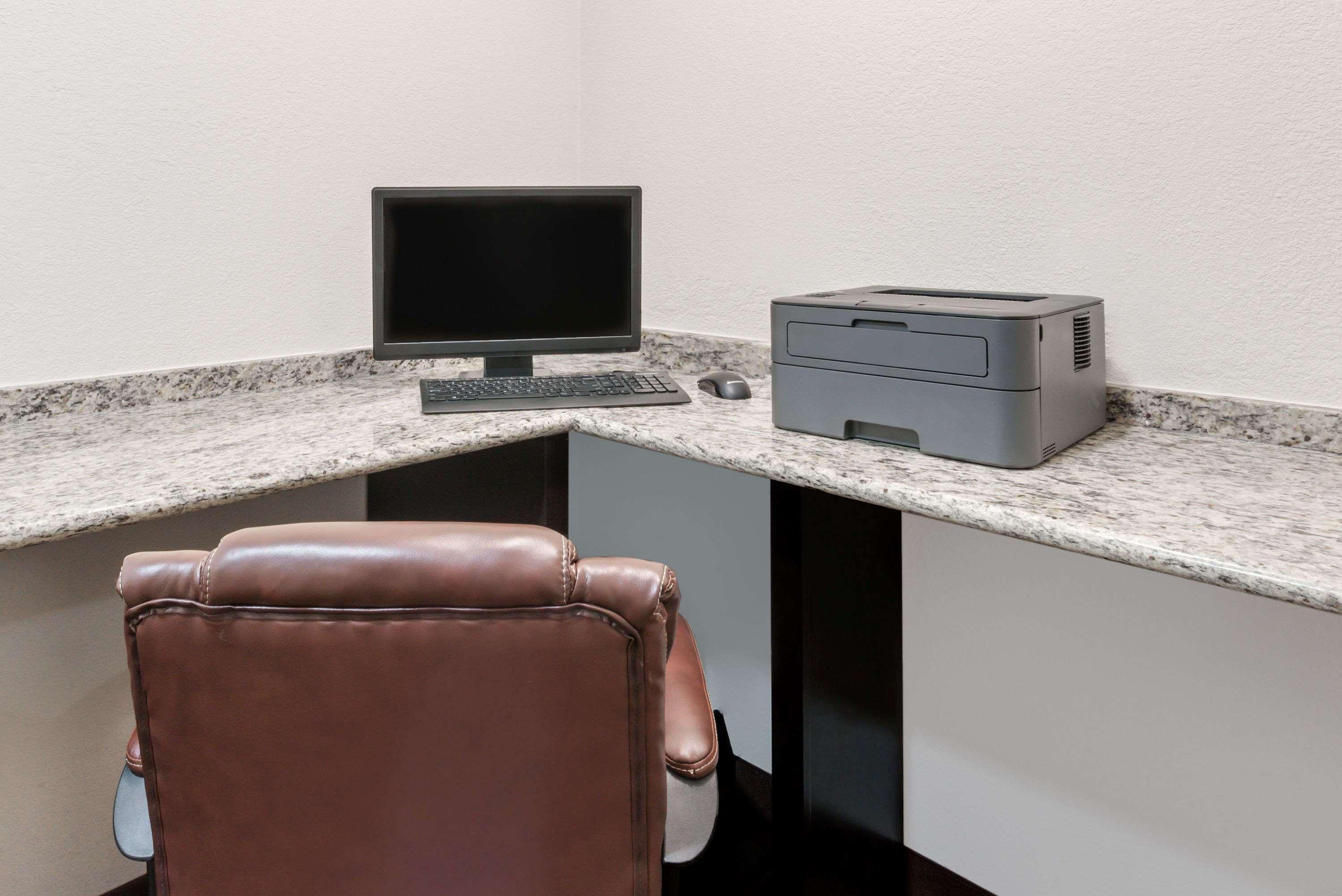 Days Inn & Suites By Wyndham Dallas Eksteriør bilde